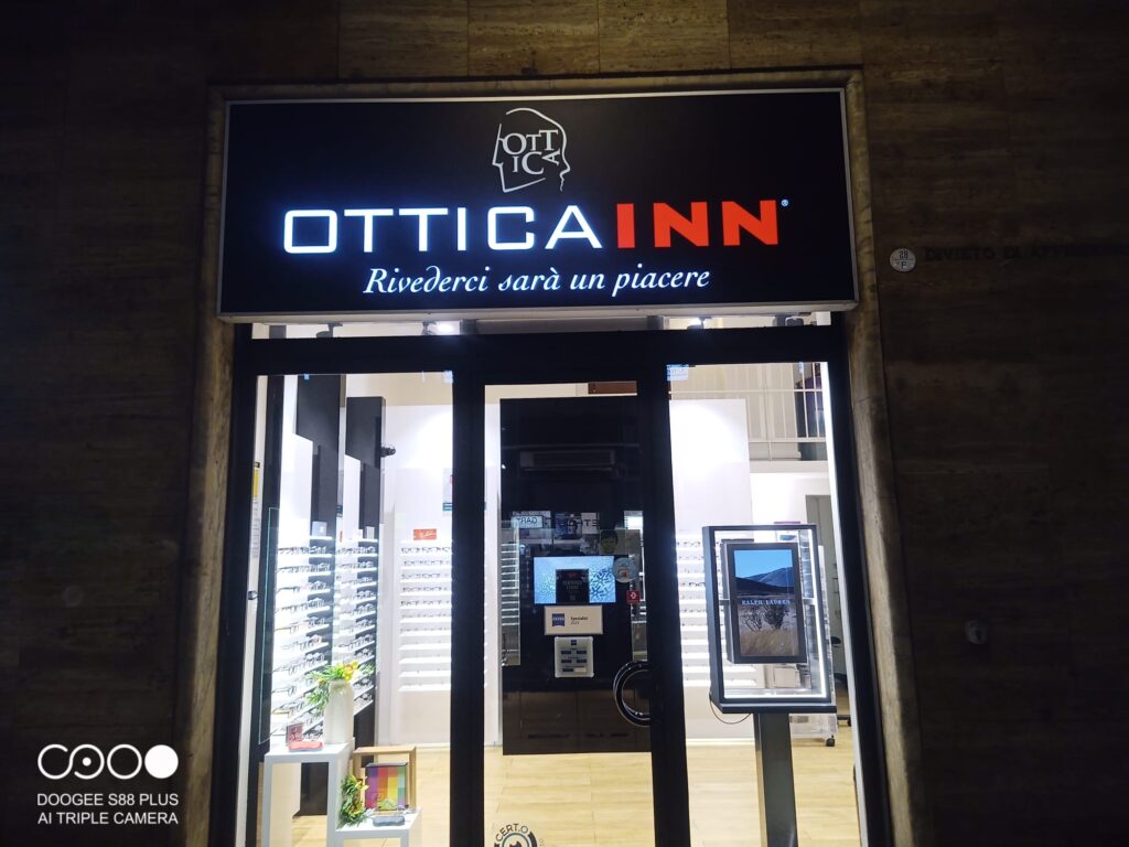 Insegna Ottica Inn